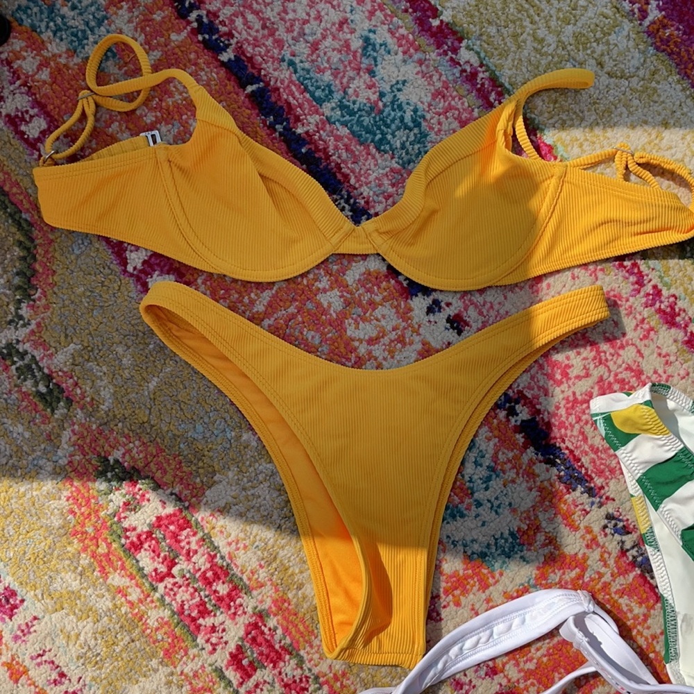 Bikini Bundle! - image 3